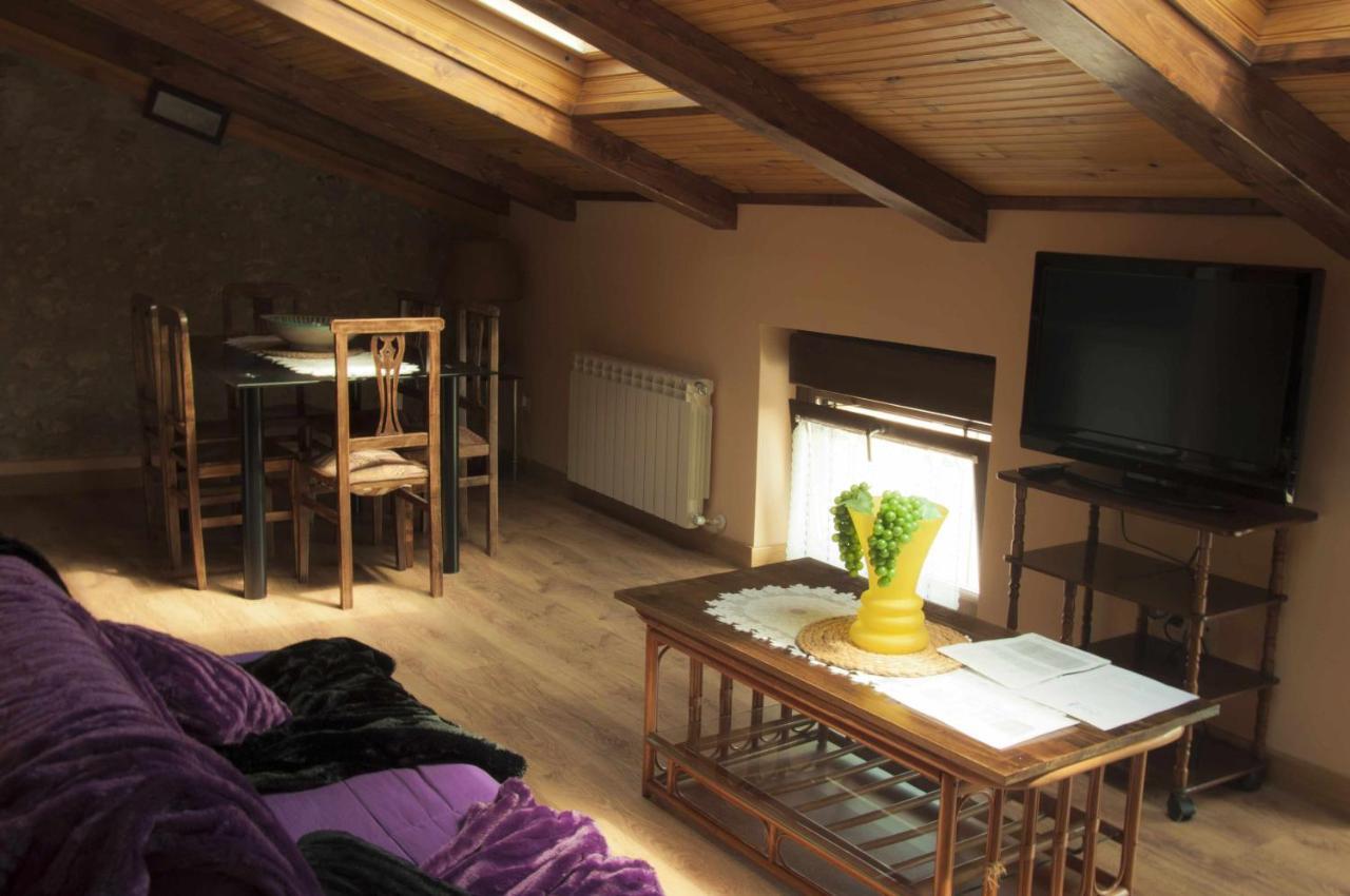 La Casa Del Rebote Apartment Acedo Luaran gambar