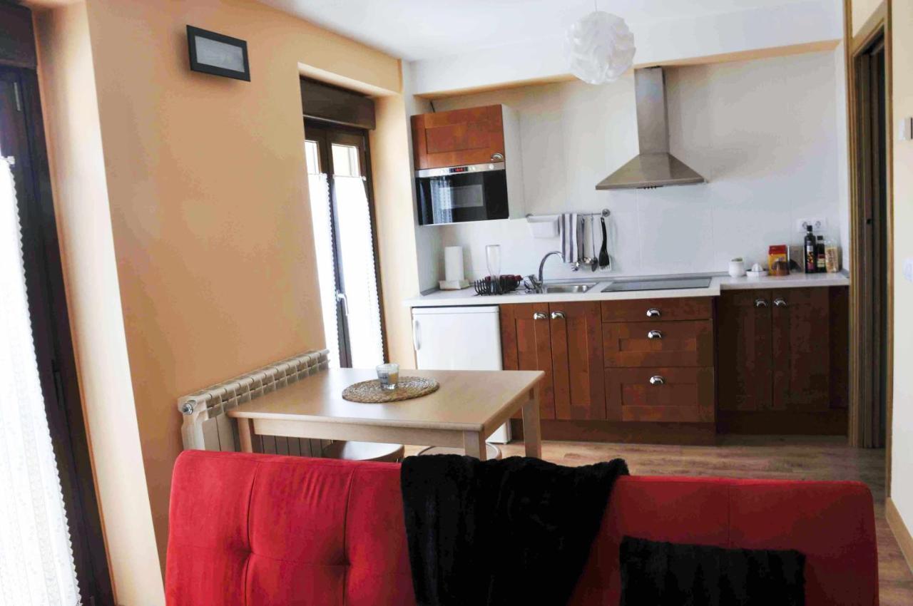 La Casa Del Rebote Apartment Acedo Luaran gambar